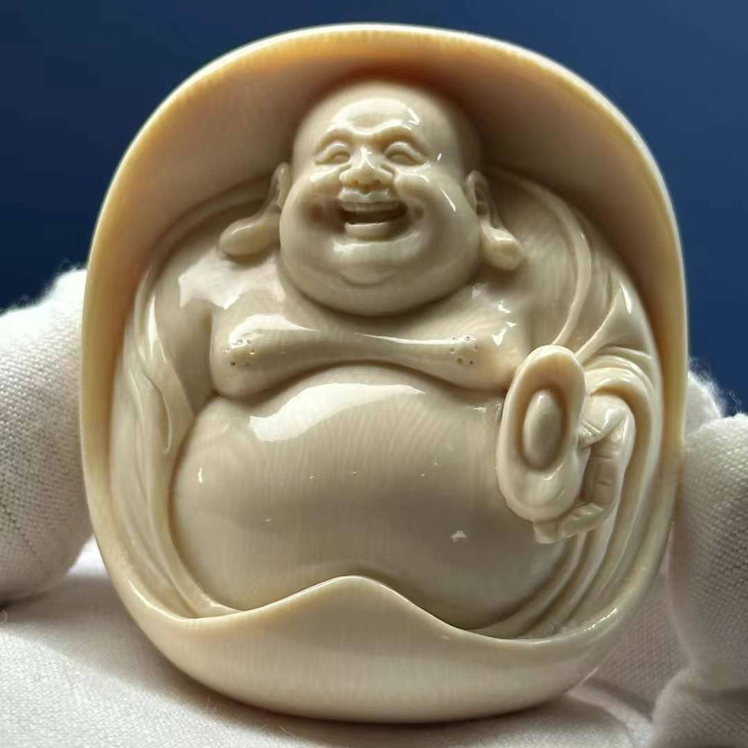 Maitreya yang menarik kekayaan