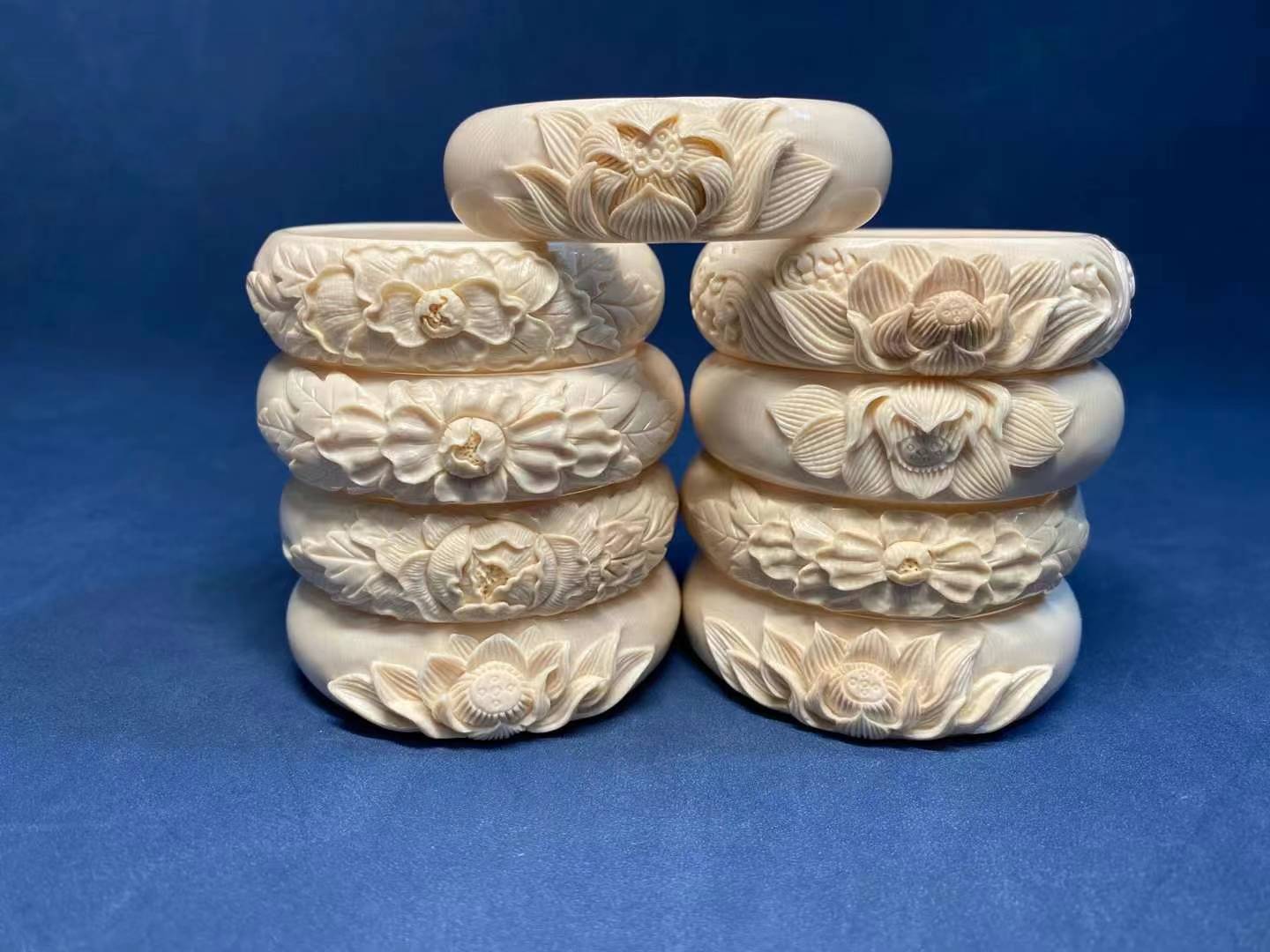 2.0 Carved Bangle