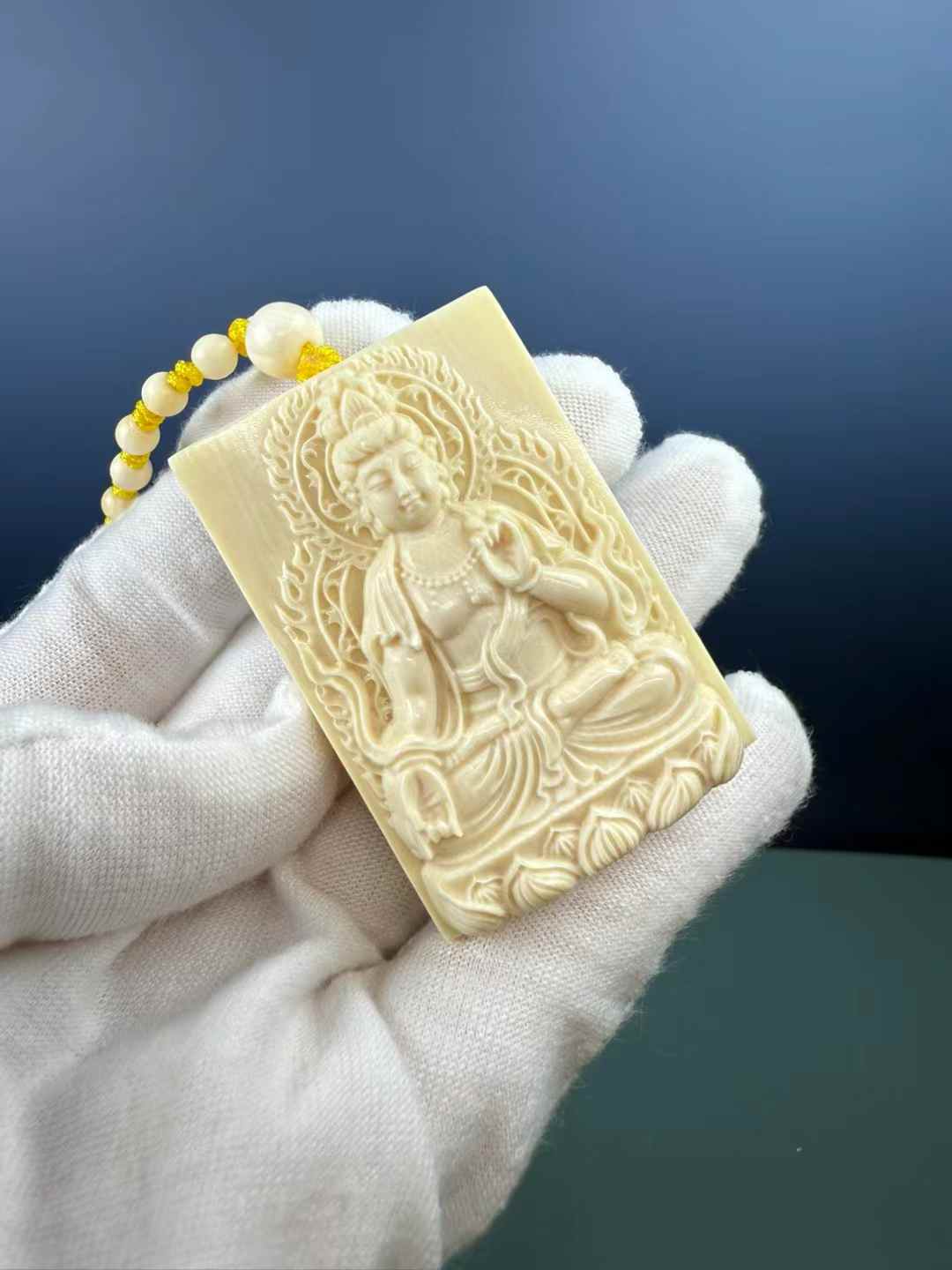 Liontin Guanyin Laut Selatan
