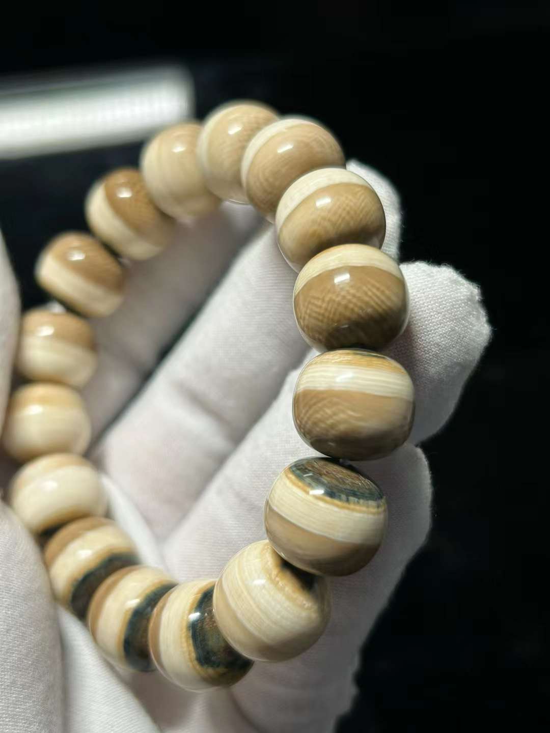 14/13mm Old Style Hamburger Bead