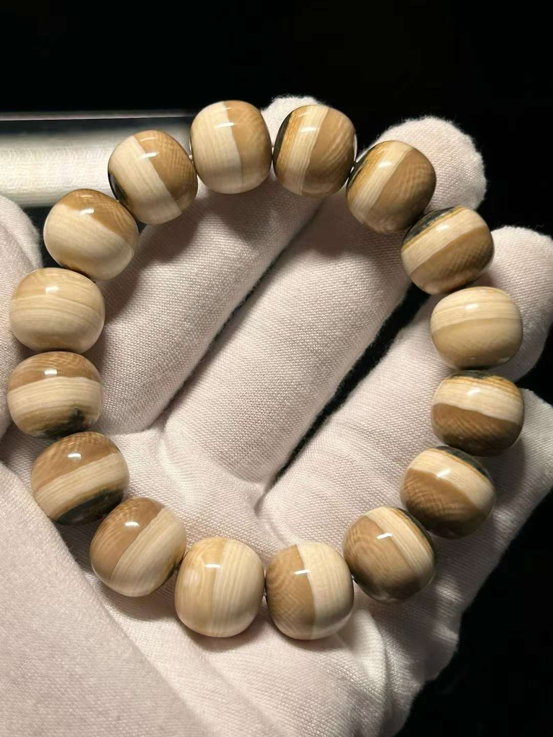 14/13mm Old Style Hamburger Bead