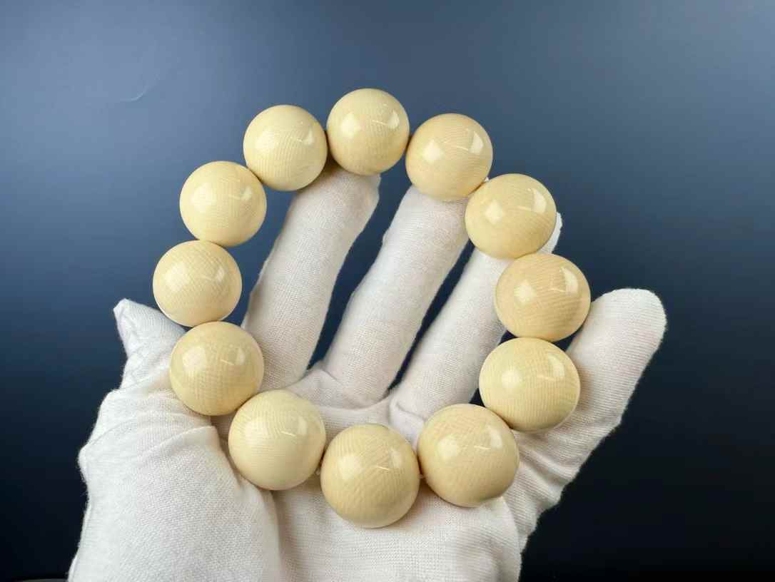 Gelang Manik Bulat