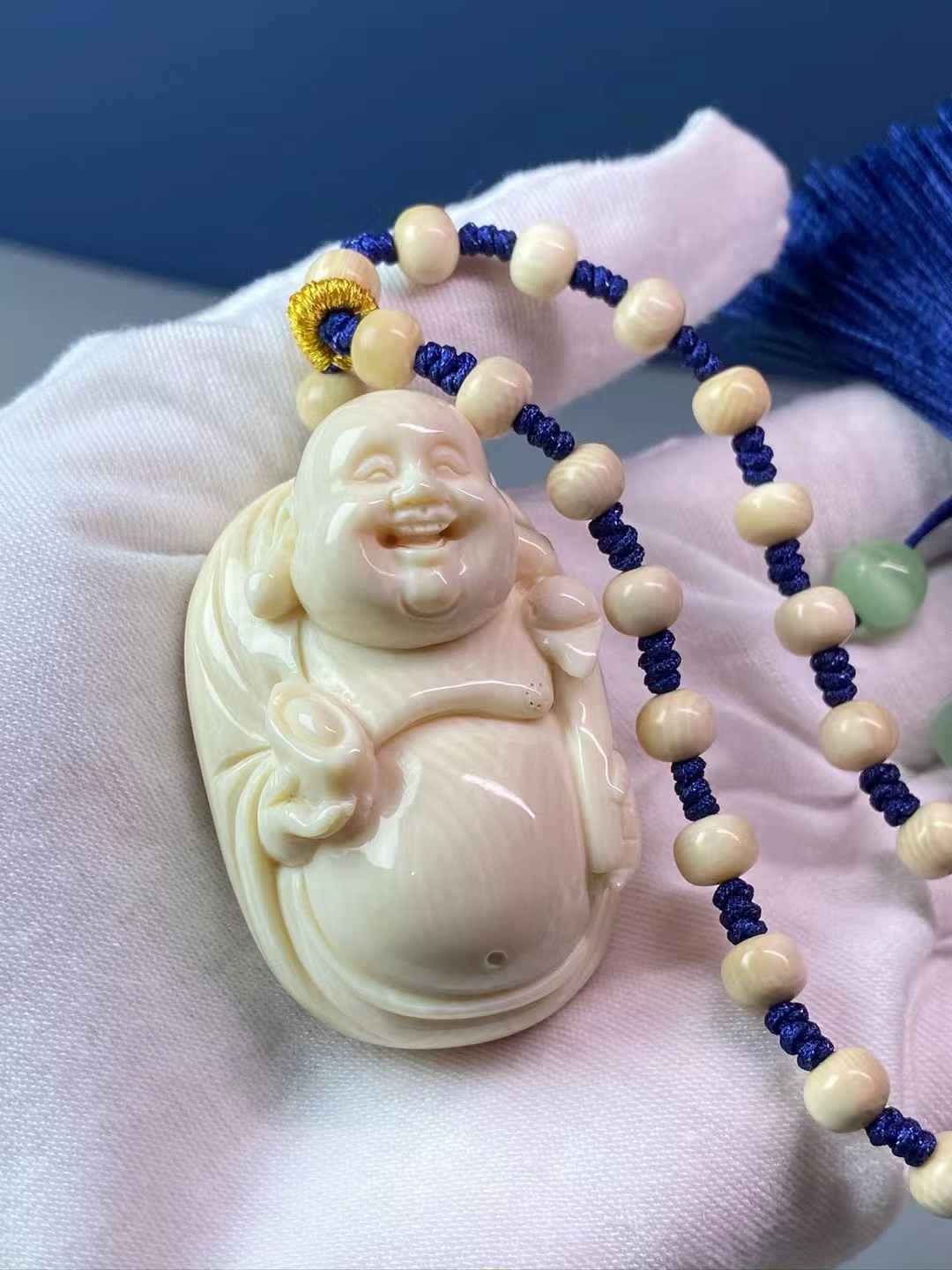 Wealth-Bringing Maitreya Tusk Handheld