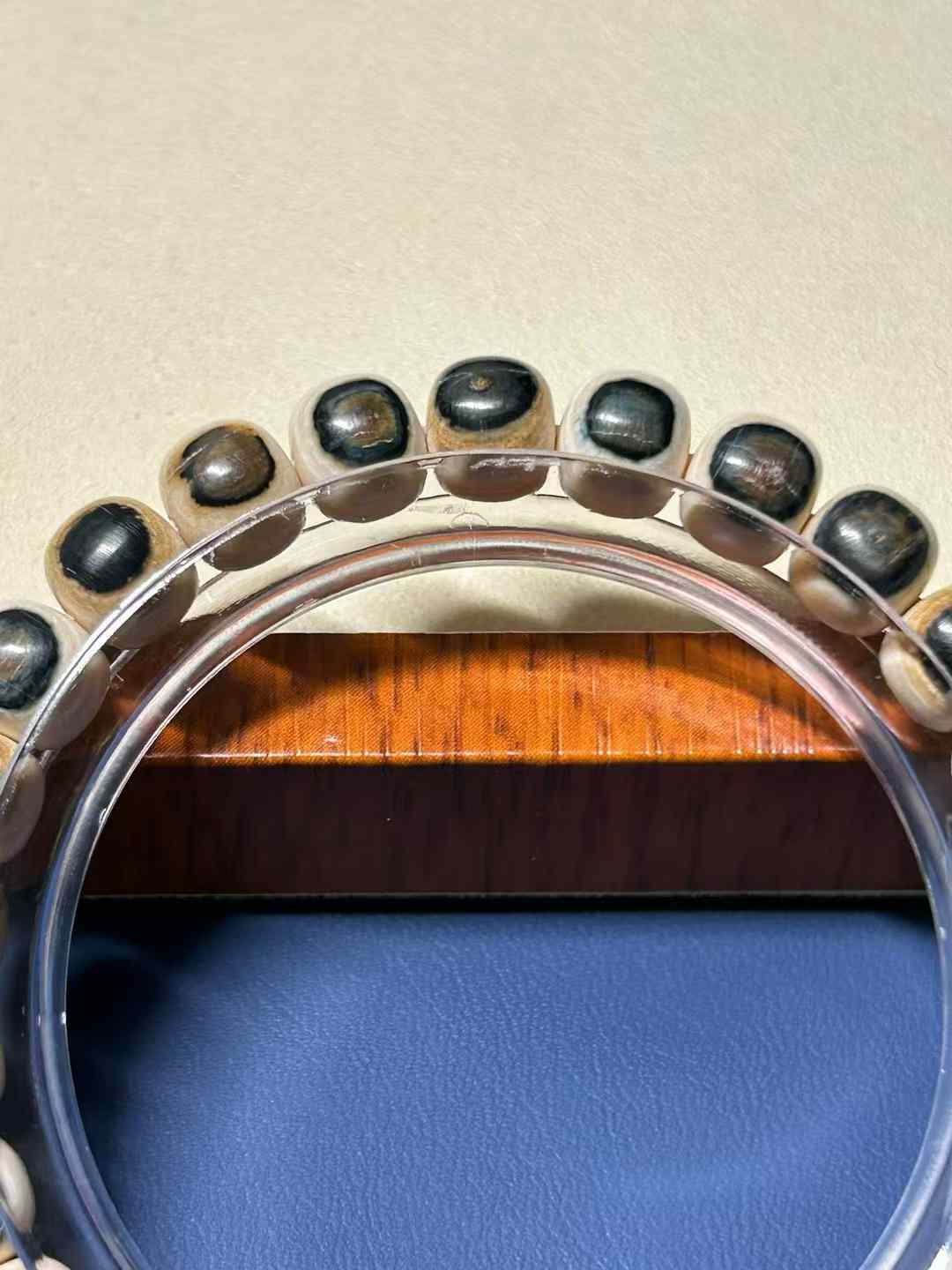 8/7mm Blue Eye Bracelet