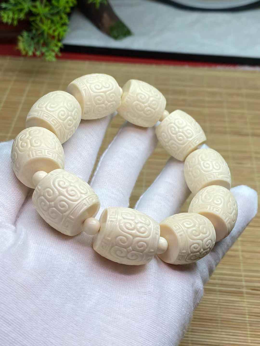 Gelang Manik-manik Laras Bermotif Awan