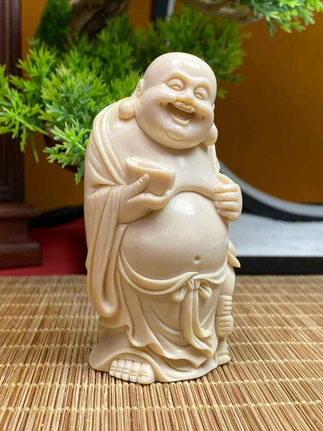 Ornamen Kecil Maitreya Pembawa Kekayaan