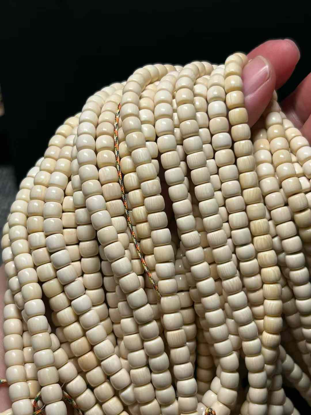 6/5mm Straight Cut Bead 120 Bracelet