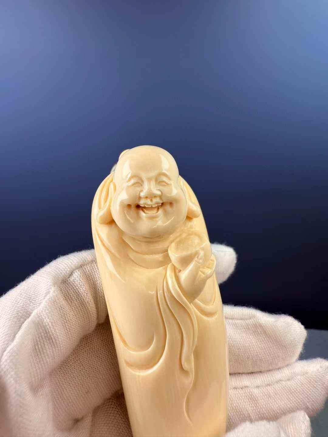 Wealth-Bringing Maitreya Tusk Handheld
