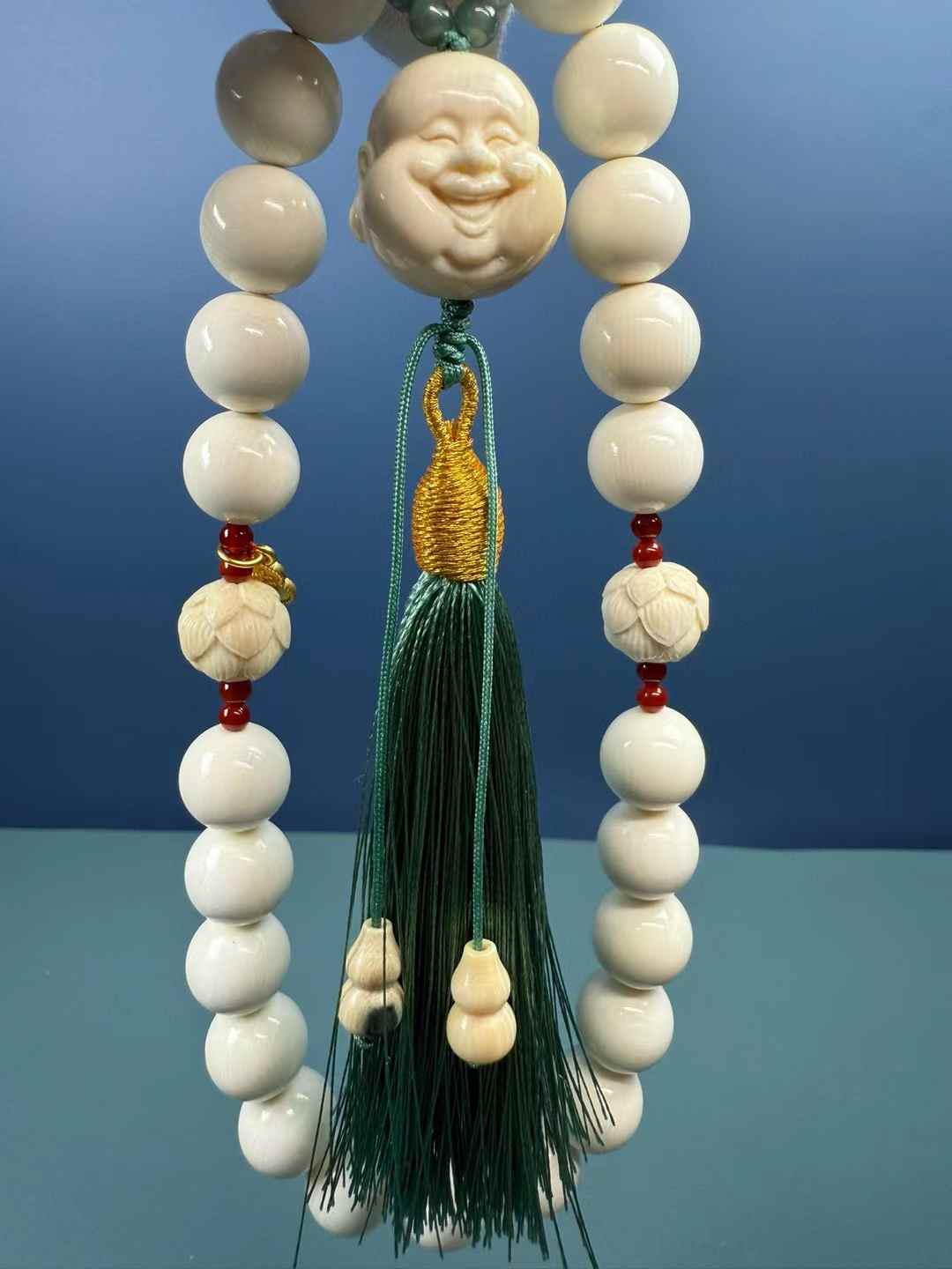 Vintage Bead Handheld
