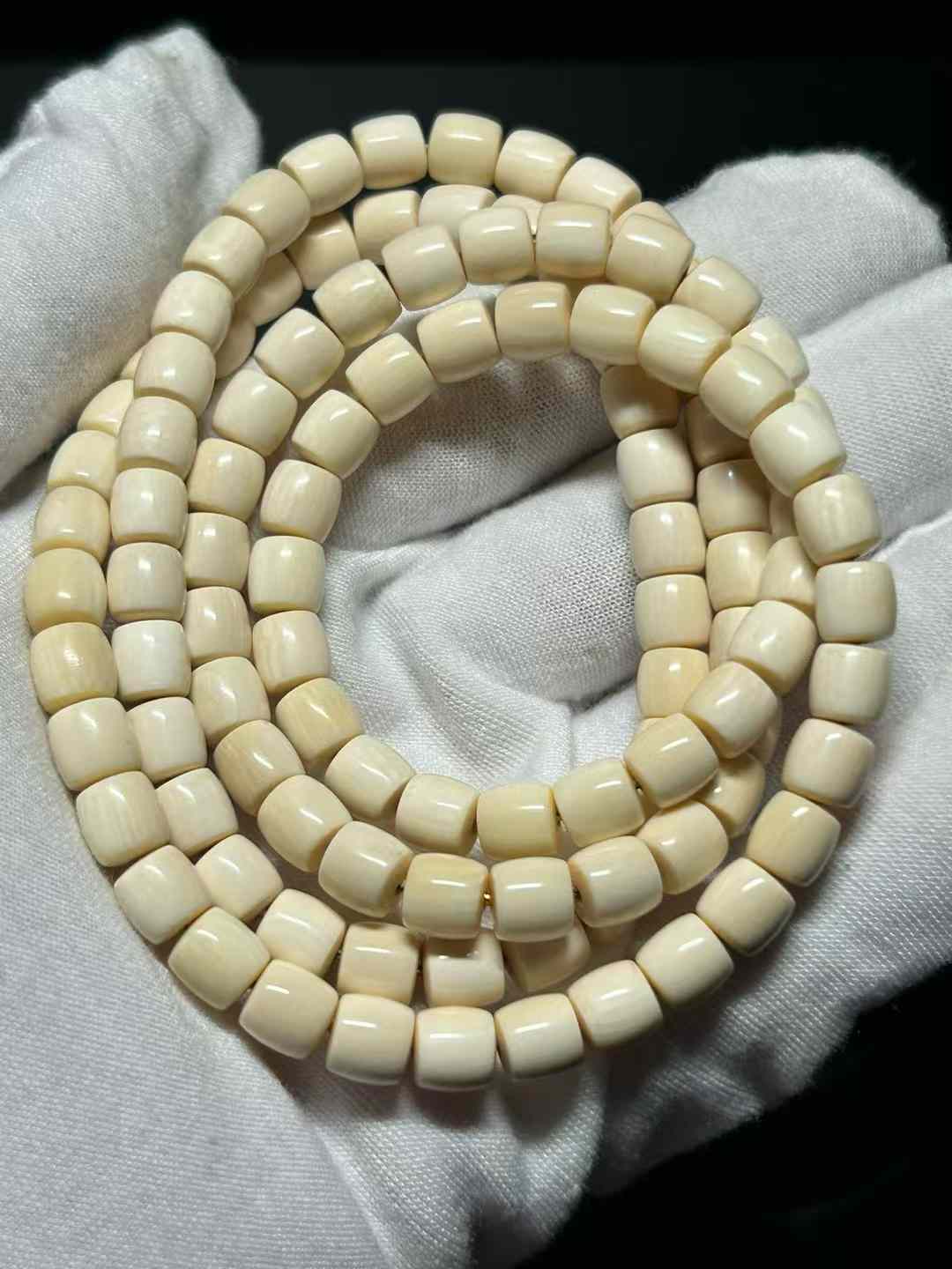 6/6mm Straight Cut Bead 108 Bracelet
