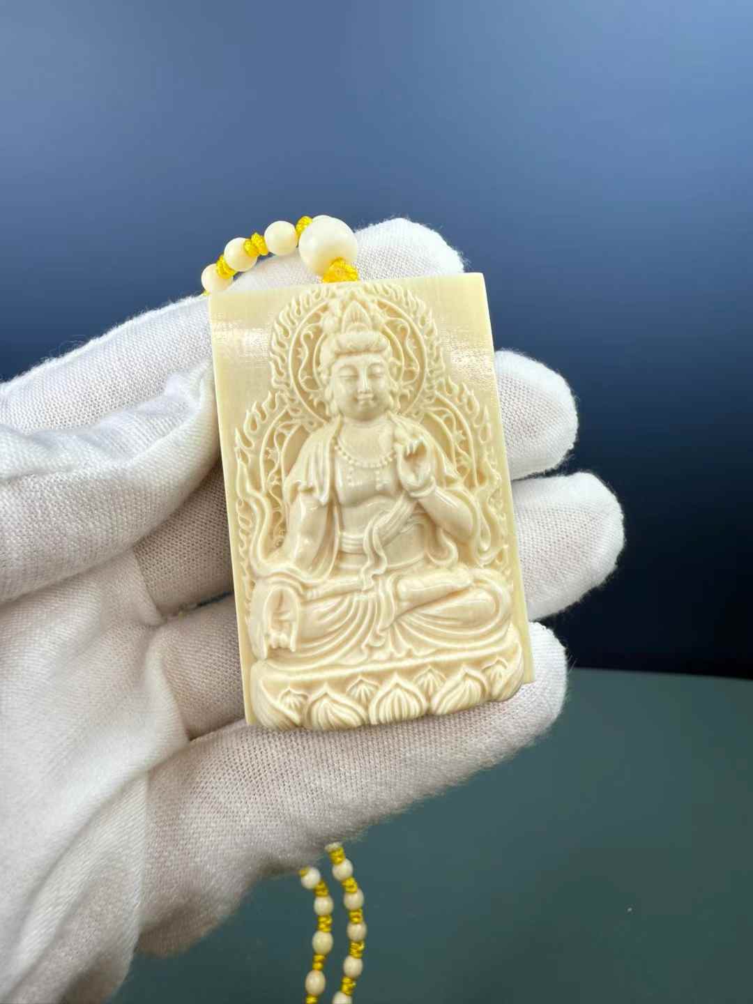 Liontin Guanyin Laut Selatan