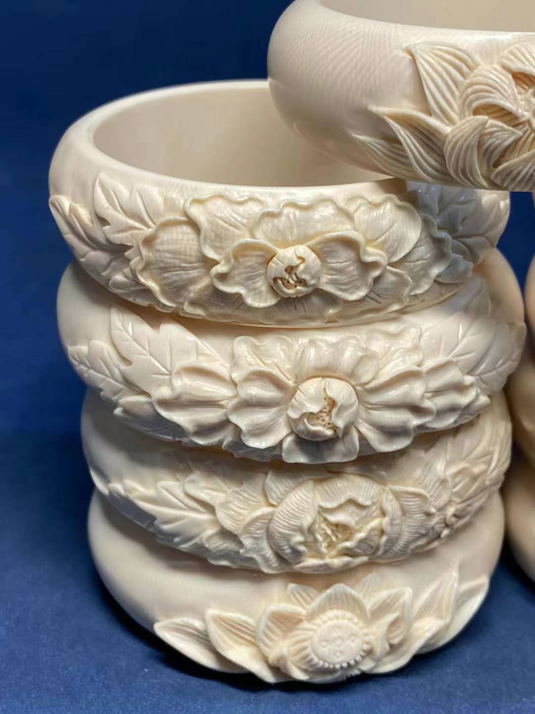 2.0 Carved Bangle