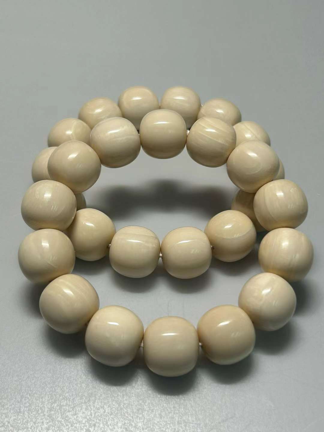 16/15mm Old Style Bead Bracelet