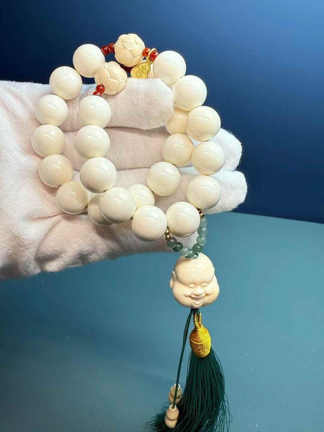 Vintage Bead Handheld