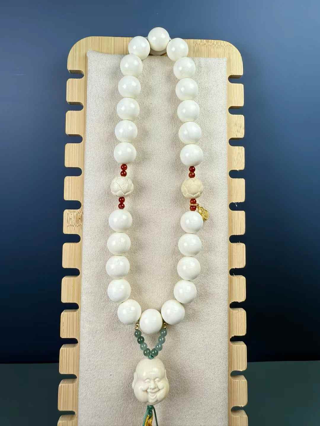 Vintage Bead Handheld