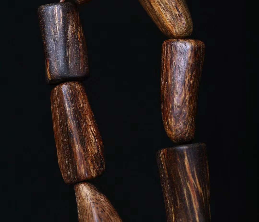 Sinking Agarwood Bead Bracelet
