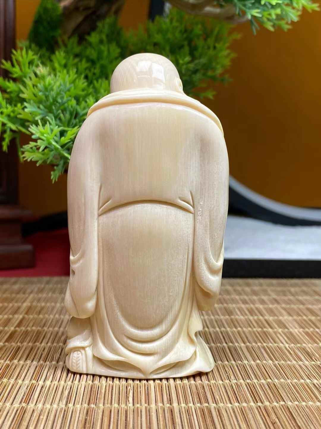 Ornamen Kecil Maitreya Pembawa Kekayaan