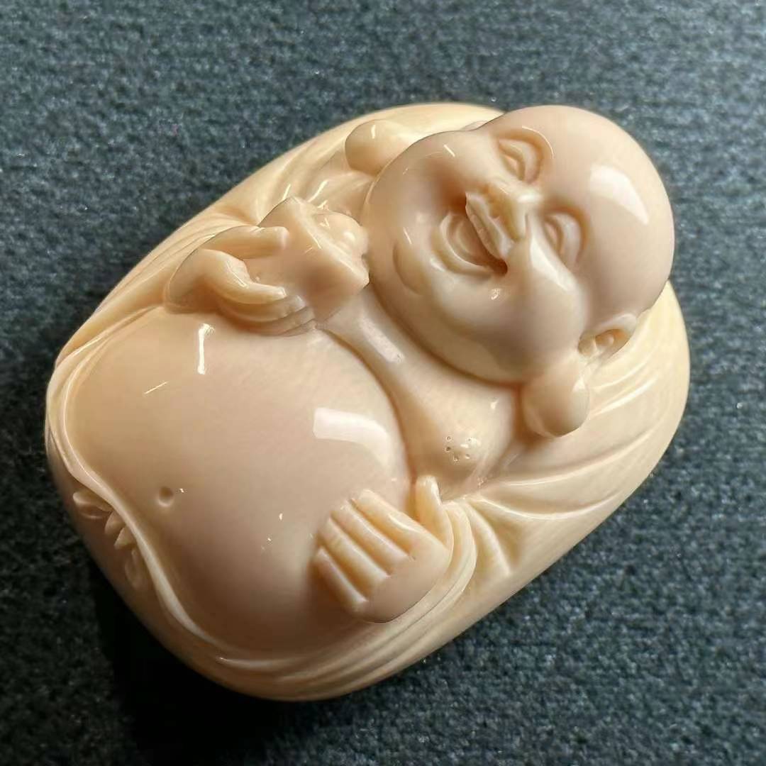 Maitreya yang menarik kekayaan