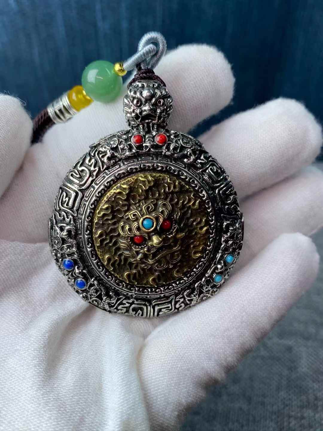 Eight Guardian Deities pendant